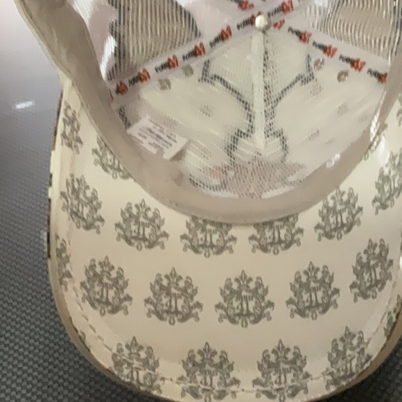 Used - Picture 7 of 7